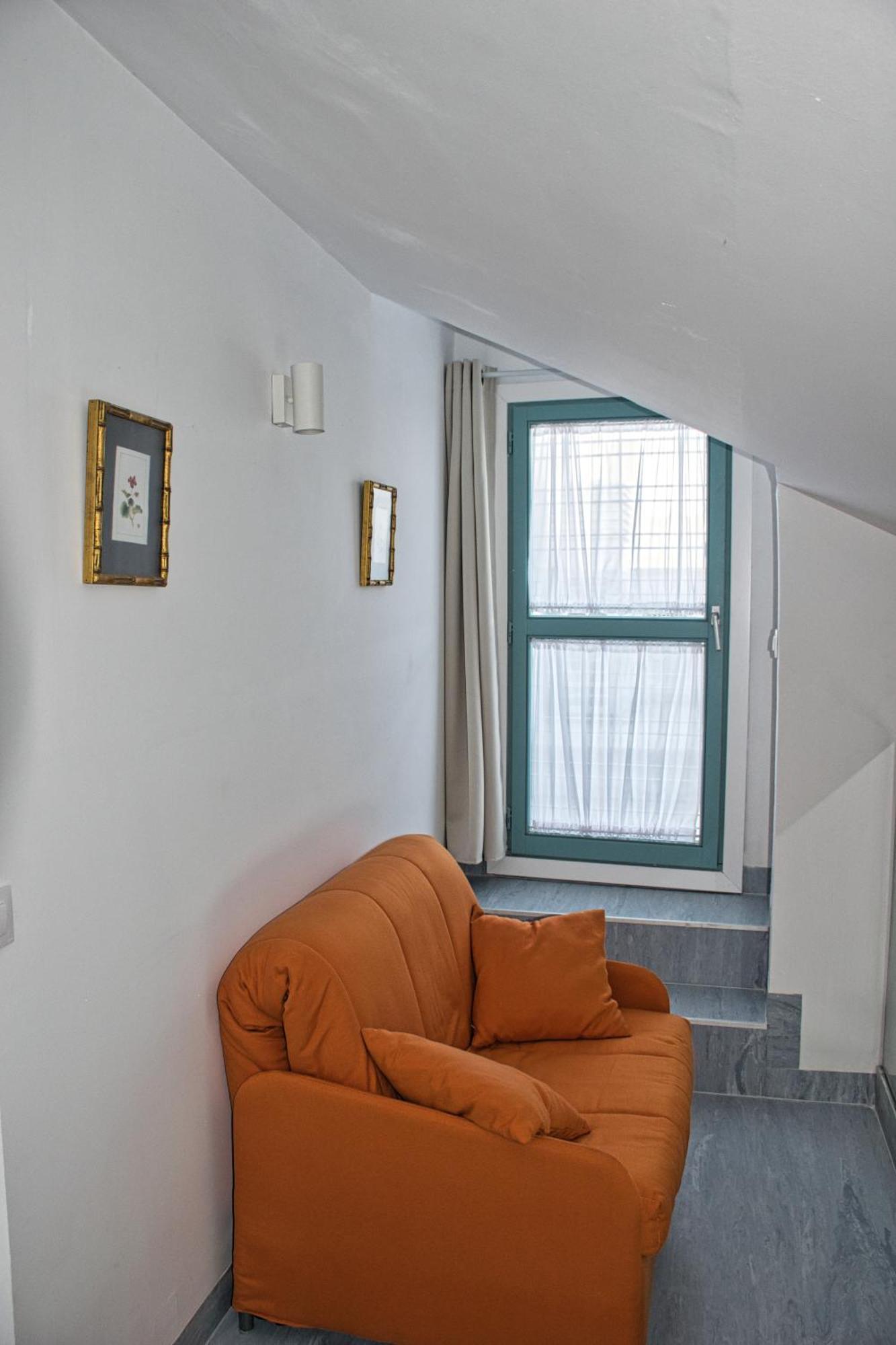 Covadonga 9 Apartments - Triana Siviglia Camera foto